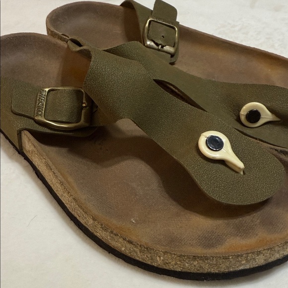 Birkenstock Khaki Birkenstock Gizeh Birko Flor Leather T Strap Sandals - Picture 2 of 12